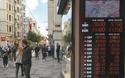 La lire et l'économie turques s'effondrent