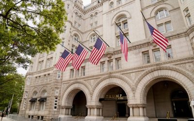 Donald Trump vend son hôtel à Washington, et avec lui une forme d'influence