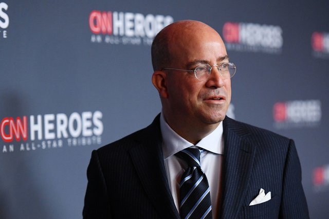 Une liaison cachée avec une collègue fait tomber le patron de CNN