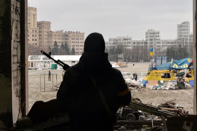 EN DIRECT | Des troupes aéroportées russes ont débarqué à Kharkiv (deuxième ville d'Ukraine)